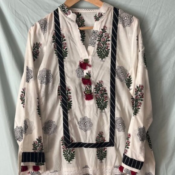 Sapphire Tops - Sapphire Size Large Block Printed Tunic Kurta white red green Mughal print 12 14